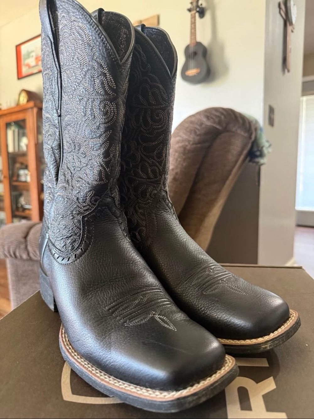 Ariat Black Western Embroidered Leather Cowboy Boots